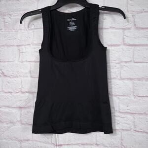 Black Fuchsia Women's Black Tank Top - Size XL